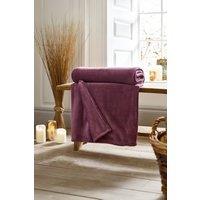 https://www.burton.co.uk/product/deyongs-snuggle-touch-super-soft-solid-colour-fleece-throw_p-3115e33c-13d0-4349-8682-1c5b4f2206dc?colour=Magenta&size=140cm%20x%20180cm