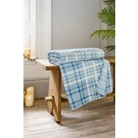 https://www.burton.co.uk/product/deyongs-snuggle-check-throw-blanket-140x180cm-super-soft-coral-fleece-printed-plaid-design_p-2ba626ad-85cd-4daf-a54a-be0dc2c4e275?colour=Mid%20Blue&size=140cm%20x%20180cm