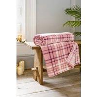 https://www.burton.co.uk/product/deyongs-snuggle-check-throw-blanket-140x180cm-super-soft-coral-fleece-printed-plaid-design_p-2ba626ad-85cd-4daf-a54a-be0dc2c4e275?colour=Pink&size=140cm%20x%20180cm