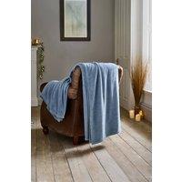 https://www.burton.co.uk/product/deyongs-the-big-one-ultra-soft-large-plush-throw-230x270cm-oversized-fleece-blanket_p-780d3026-f777-45e1-a9e3-bf50fc650be6?colour=Light%20Blue&size=230cm%20x%20270cm