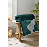 https://www.burton.co.uk/product/deyongs-hazelwood-super-soft-flannel-sherpa-throw---130-x-170cm-fleece-blanket_p-2140a10c-9c75-4af0-b633-603f37fff007?colour=Bottle%20Green&size=130cm%20x%20170cm
