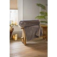 https://www.burton.co.uk/product/the-lyndon-company-luxury-coco-touch-flannel-throw-140x180cm-ultra-soft-blanket_p-9a909eef-5175-4594-a84f-e622140d17cb?colour=Fawn&size=140cm%20x%20180cm