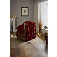 https://www.burton.co.uk/product/the-lyndon-company-kenwood-luxury-130x170cm-throw-super-soft-460gsm-plush-faux-fur-with-velvety-reverse_p-038ea858-d2cd-4584-9ddc-fa6494cc89ef?colour=Burgundy&size=130cm%20x%20170cm