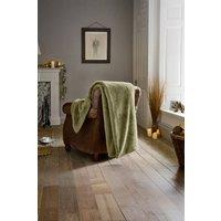 https://www.burton.co.uk/product/the-lyndon-company-ashford-supersoft-faux-fur-throw---130-x-180cm-extra-warm-blanket_p-d6bb219e-faa2-4970-9ba3-ea632dc9b838?colour=Light%20Green&size=130cm%20x%20180cm