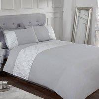 https://www.burton.co.uk/product/smart-living-3d-geo-luxury-lurex-jacquard-cuff-panel-duvet-cover-with-pillowcases_p-91c1f4f9-0b49-495c-bc20-a04a734c7ab3?colour=Grey&size=King