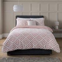 https://www.burton.co.uk/product/smart-living-luxurious-geometric-jacquard-fleece-duvet-cover-with-pillowcases_p-be20d1a4-25b5-4884-98f8-e4ff25bad2c7?colour=Pink&size=Super%20King