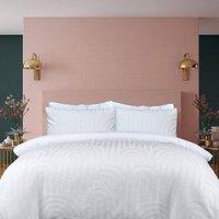 https://www.burton.co.uk/product/smart-living-luxury-hotel-quality-reversible-tufted-arch-duvet-cover-with-pillowcases_p-a4b1608d-e1f5-4c84-a7de-08642d49fb21?colour=White&size=Double