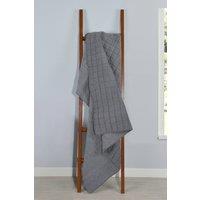 https://www.burton.co.uk/product/smart-living-ultra-soft-and-versatile-quilted-waffle-bed-spread-throw-150-x-200cm_p-f4be80c8-cd81-42bc-a583-ed86f1d865bb?colour=Grey&size=Single