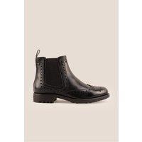 https://www.burton.co.uk/product/oswin-hyde-gavin-chelsea-brogue-boots_p-c2a8f4ba-cd6e-4b16-85f6-fa9b3b683be2?colour=Black&size=10