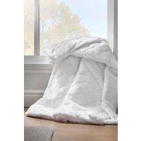 https://www.burton.co.uk/product/catherine-lansfield-cosy-diamond-blanket-throw_p-4bbcc5ed-e56e-44d1-b41e-f8103fbe9ea2?colour=White&size=130cm%20x%20170cm