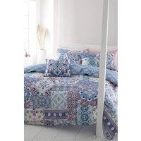 https://www.burton.co.uk/product/catherine-lansfield-boho-patchwork-duvet-set_p-b2bb3d89-8b77-4e2b-9dcf-8531ad24d31b?colour=Blue&size=Single