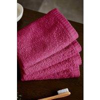 https://www.burton.co.uk/product/catherine-lansfield-quick-dry-face-cloth-4-pack_p-948534cc-c622-4f62-9653-c3e0e6f91453?colour=Bright%20Pink&size=Face%20Towel