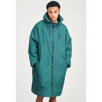 https://www.burton.co.uk/product/tokyo-laundry-mid-length-waterproof-changing-robe_p-588e5db2-efaf-40b1-b9a9-9b8e992d6d40?colour=Green&size=S/M