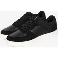 https://www.burton.co.uk/product/crosshatch-avelino-v2-trainers_p-93a3c206-f527-44fa-8ece-1788ac1c3b35?colour=Black&size=10-Standard%20Fit