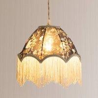 https://www.burton.co.uk/product/valuelights-peony-scalloped-floral-fabric-classic-lamp-shade-with-cream-tassels-and-led-bulb_p-87ce0e4e-6530-4950-aa38-c68d2d028711?colour=Multi&size=One%20Size