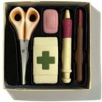 https://www.burton.co.uk/product/choc-on-choc-chocolate-medical-kit_p-3f74e8e7-1b59-4a35-975f-b3482fe2983f?colour=Chocolate&size=One%20Size