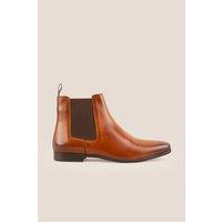 https://www.burton.co.uk/product/oswin-hyde-darwin-leather-chelsea-boots_p-55b0248d-b42f-463e-b4ce-8d2d1b62c1d6?colour=Tan&size=9