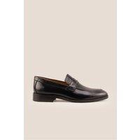 https://www.burton.co.uk/product/oswin-hyde-wyatt-classic-penny-saddle-loafers_p-3bac123a-acba-4adb-92e2-77e03b85c296?colour=Black&size=12