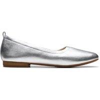 https://www.burton.co.uk/product/clarks-fawna-soft-silver-metallic-ballet-pumps_p-61d36feb-f437-4884-93d9-bfc255b92051?colour=Silver&size=4.5-Standard%20Fit