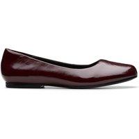Clarks Women Livia Lily Burgundy Patent Pumps in Red | Size: 4-Standard Fit