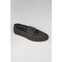 https://www.burton.co.uk/product/brave-soul-faux-leather-woven-loafers_p-ef4065d7-367b-4673-84f7-de16de679aa9?colour=Grey&size=8