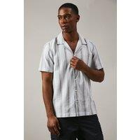 https://www.burton.co.uk/product/maine-white-stripe-resort-short-sleeve-shirt_edd09174?colour=white&size=L