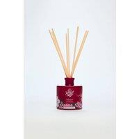 https://www.burton.co.uk/product/the-handmade-soap-company-corinader-seed-geranium-vetiver-reed-diffuser-200ml_ydd19460?colour=multi&size=200ml