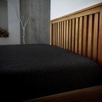 https://www.burton.co.uk/product/smart-living-luxury-teddy-bear-fleece-fitted-sheet_p-3505e8f1-eee4-4ceb-b012-5f996d8f369c?colour=Black&size=Single%20Fitted
