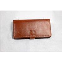 https://www.burton.co.uk/product/alexander-pace-alfred-long-leather-vintage-wallet_p-39eb6a19-ac1e-46b7-825a-80363d00be55?colour=Tan&size=One%20Size