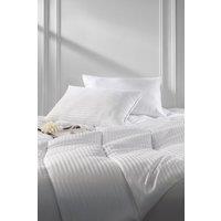 Snuggledown Hotel Quality 13.5 Tog Winter Duvet With 2 Pillows in White | Size: Super King