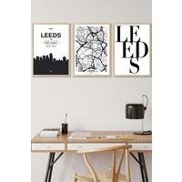 ARTZE LEEDS Skyline Street Map City Prints Framed Wall Art - Medium in Light Oak | Size: W45 cm x H62 cm x D20mm
