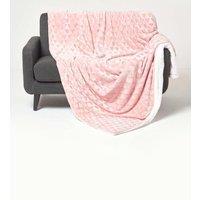 Homescapes Geometric Triangle Velvet Throw in Pink | Size: 160 cm x 200 cm