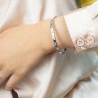 The Colourful Aura Slim Honeycomb Hexagonal Zircon Elegant Cutting Grain Bangle Bracelet in Silver