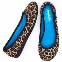 Moshulu Women's 'Leona' Ballerina Slippers in Tan | Size: 4