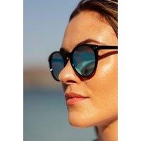 Weird Fish Women's Williams Round Sunglasses in Dark Blue