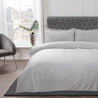 Smart Living Luxury Soft & Elegant Matte Velvet Duvet Cover Set with Pillowcases in Silver | Size: Super King