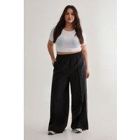 NastyGal Women's Plus Tailored Contrast Piped Joggers in Mono | Size: 22