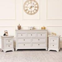 Melody Maison Large Taupe-Grey 7 Drawer Chest Of Drawers & Pair Of Bedside Tables - Daventry Taupe-Grey Range in Taupe
