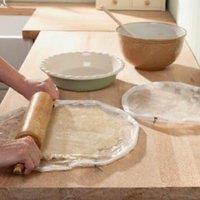 mysmartbuy Set of 2 Pie Crust Makers - Pastry Rolling Zip-up Plastic Bags in 2 Sizes in Clear