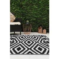 JVL Lightweight Reversible Plastic Woven Outdoor Rug 133x190cm Aztec in Black | Size: 133 cm x 190 cm
