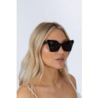 SVNX Women's Oversized Cat-Eye Sunglasses in Black