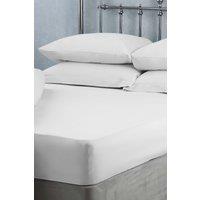 Belledorm Easy Care 200 Thread Count Cotton Polyester Percale 46cm Fitted Sheet in Dark Pink | Size: King