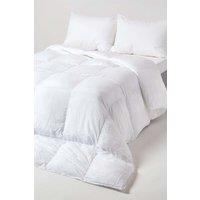 Homescapes Luxury Hotel Quality Super Microfibre 4.5 Tog Summer Duvet in White | Size: Super King
