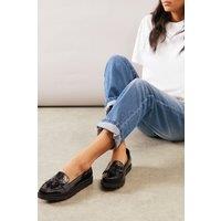 Good For the Sole Women's : Brittany Faux Leather Tassel Loafers in True Black | Size: 5