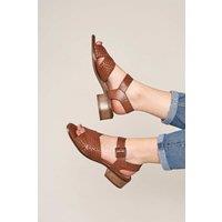 Moshulu Women's 'Sapporo' Heeled Leather Sandals in Tan | Size: 5