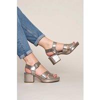 Moshulu Women's 'Araniko' Chunky Heel Sandals in Metallic Silver | Size: 6