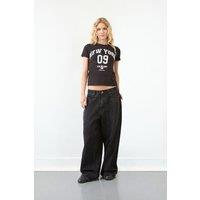 LONDON ATTITUDE Women's Black New York 09 Graphic T-Shirt | Size: Medium
