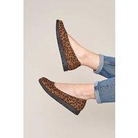 Moshulu Women's 'Jin' Leather Flat Slip On Shoes in Tan | Size: 5