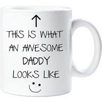 60 SECOND MAKEOVER Men's This Is What An Awesome Daddy Looks Like V2 Mug in White