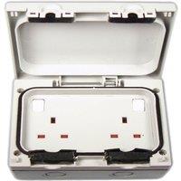 Dencon Outdoor Switch Socket (UK Plug) in White